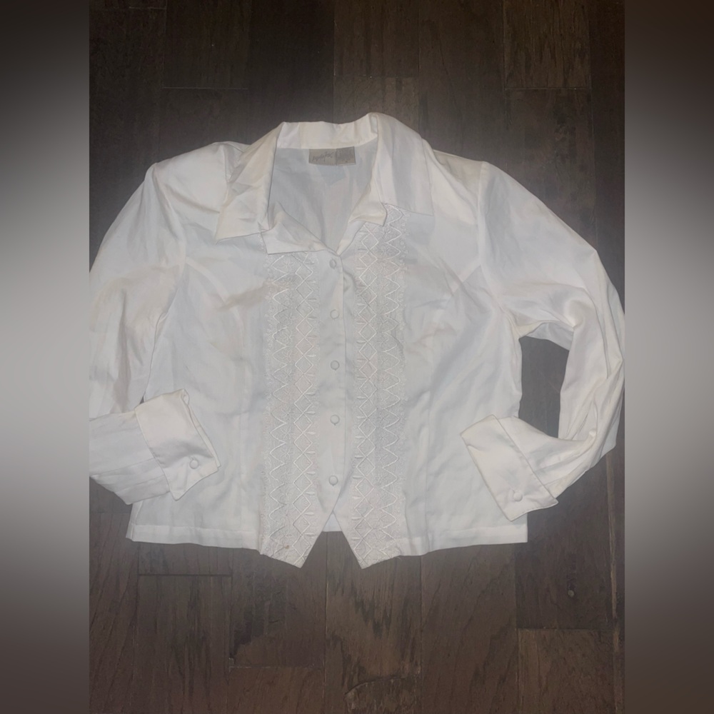 Zara White Fitted Button Down Shirt with Notched Collar